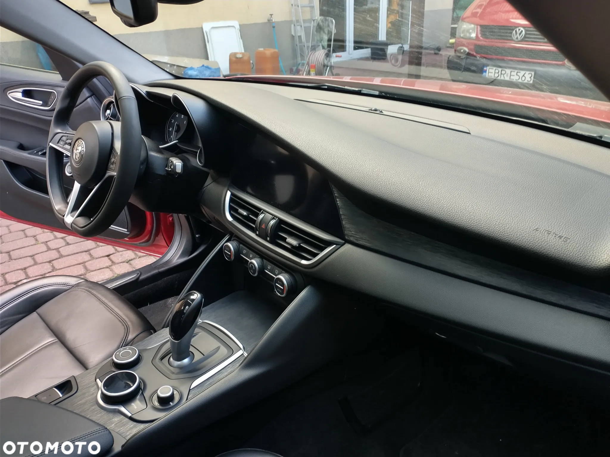 Alfa Romeo Giulia 2.0 Turbo 16V AT8-Q4 Ti - 10