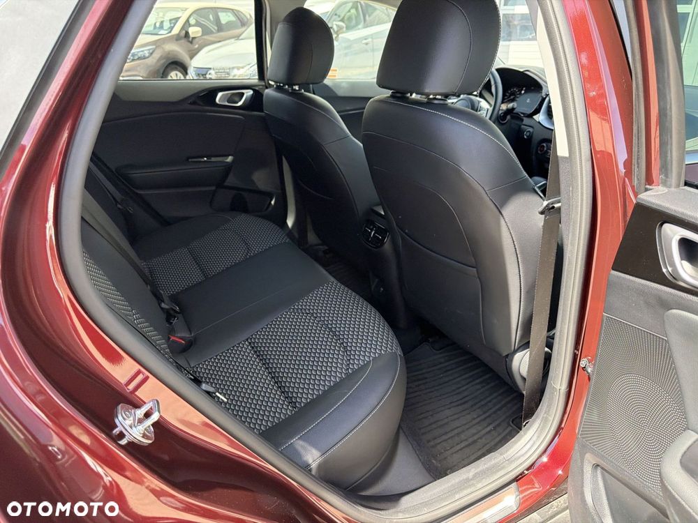 Kia XCeed 1.6 T-GDI Business Line DCT - 19