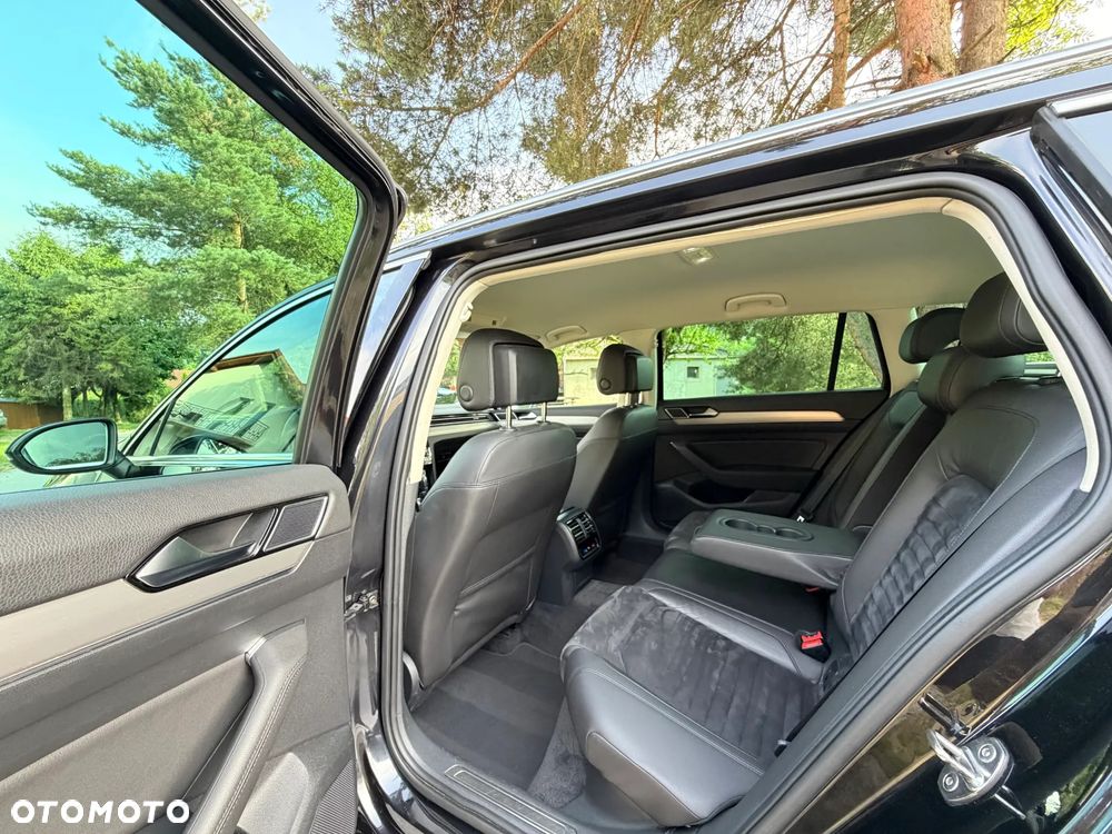 Volkswagen Passat 1.6 TDI SCR DSG - 19