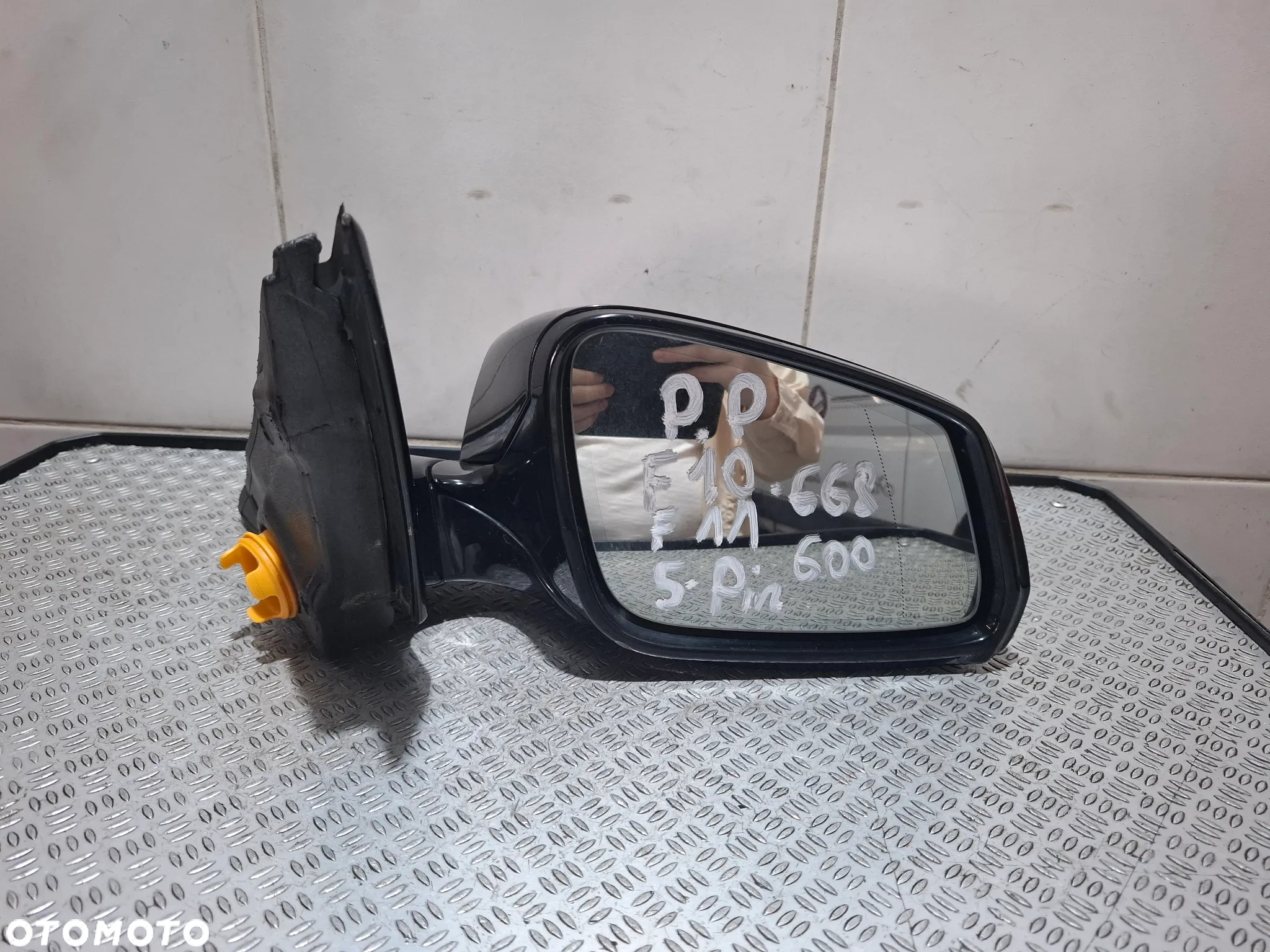 Lusterko zewnętrzne drzwi prawy przód BMW 5 F10- F11 rok 2014 lift kolor 668  5-PIN - 5