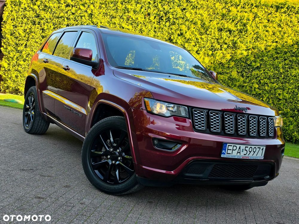 Jeep Grand Cherokee - 1