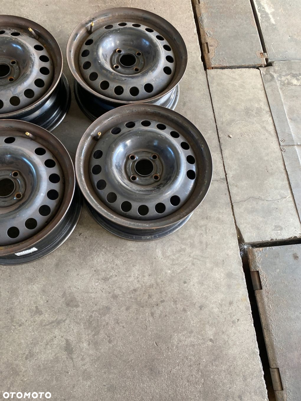 Felgi Stalowe Opel 4x100 6jx15 et43 - 2