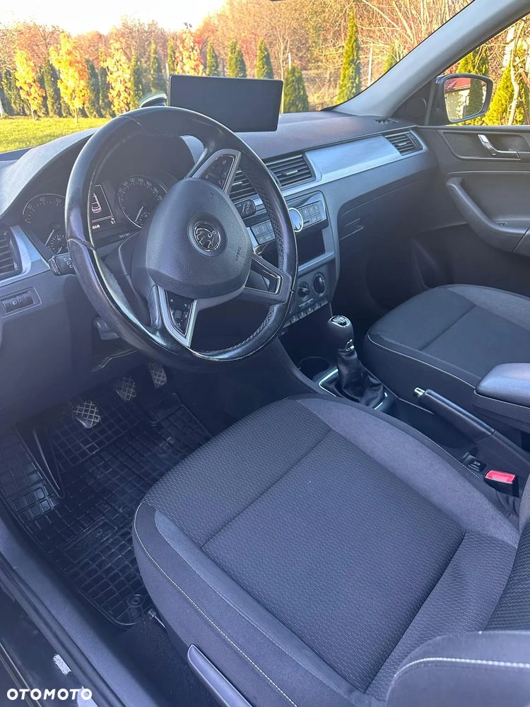 Skoda RAPID 1.2 TSI Style - 18