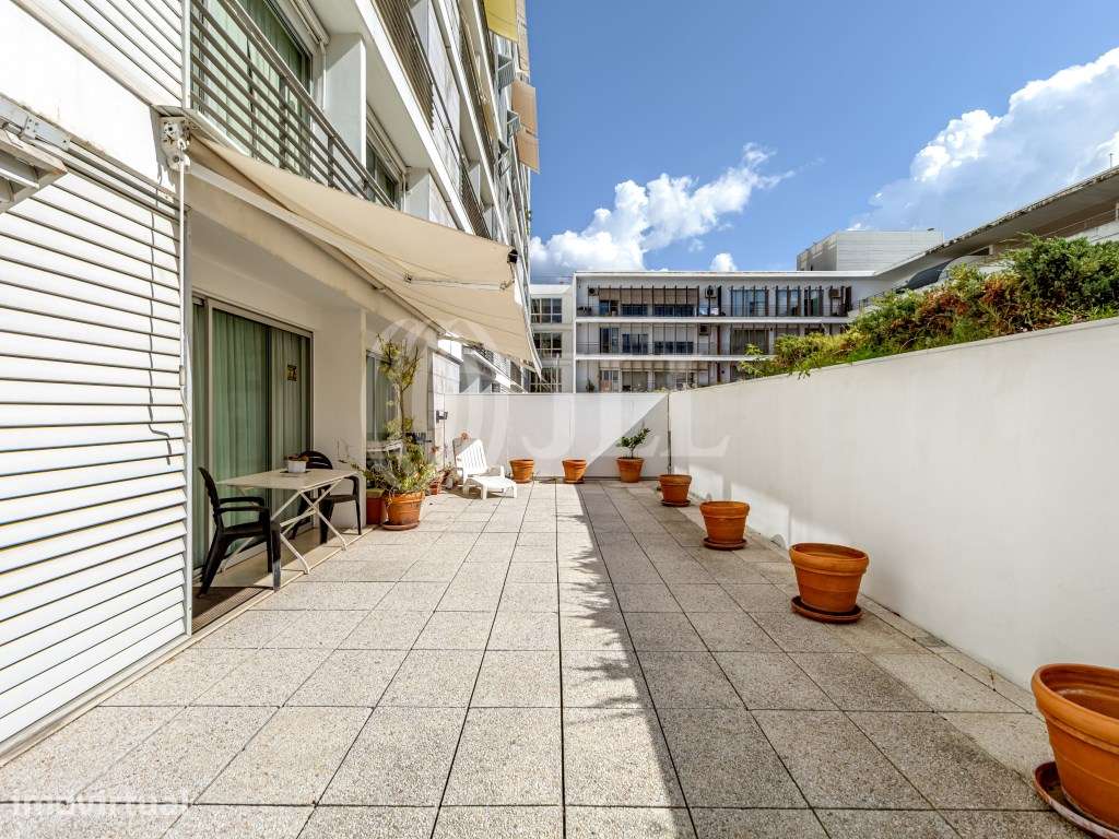 Apartamento T3 com estacionamento, nas Amoreiras, Lisboa - Grande imagem: 2/25