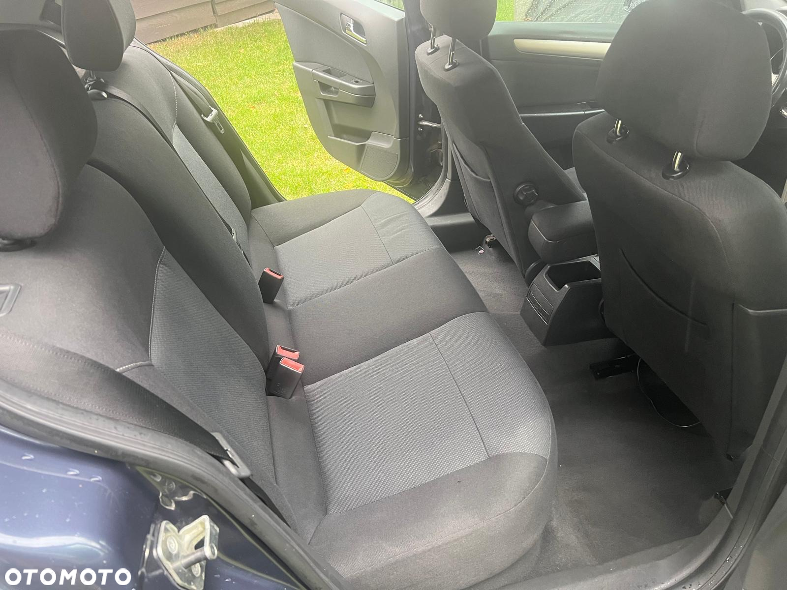 Opel Astra III 1.6 Cosmo - 10