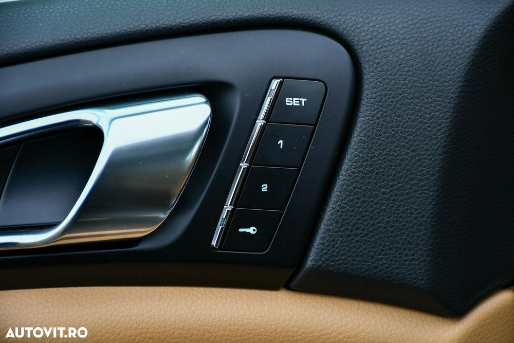 Porsche Cayenne 3.6 L S - 16