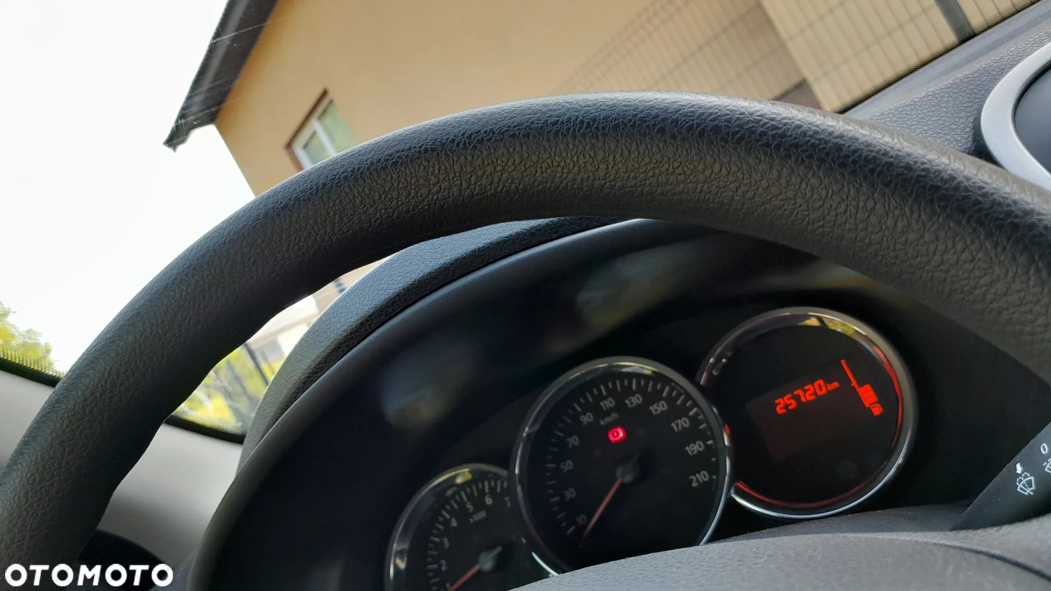 Dacia Sandero - 5