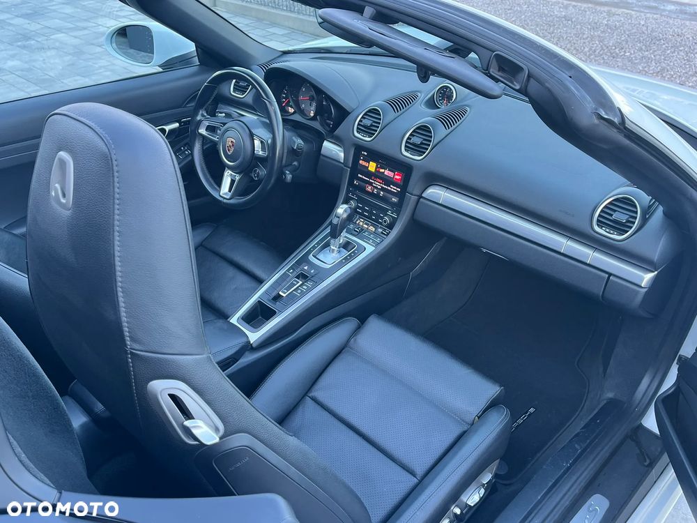 Porsche 718 Boxster S PDK - 35