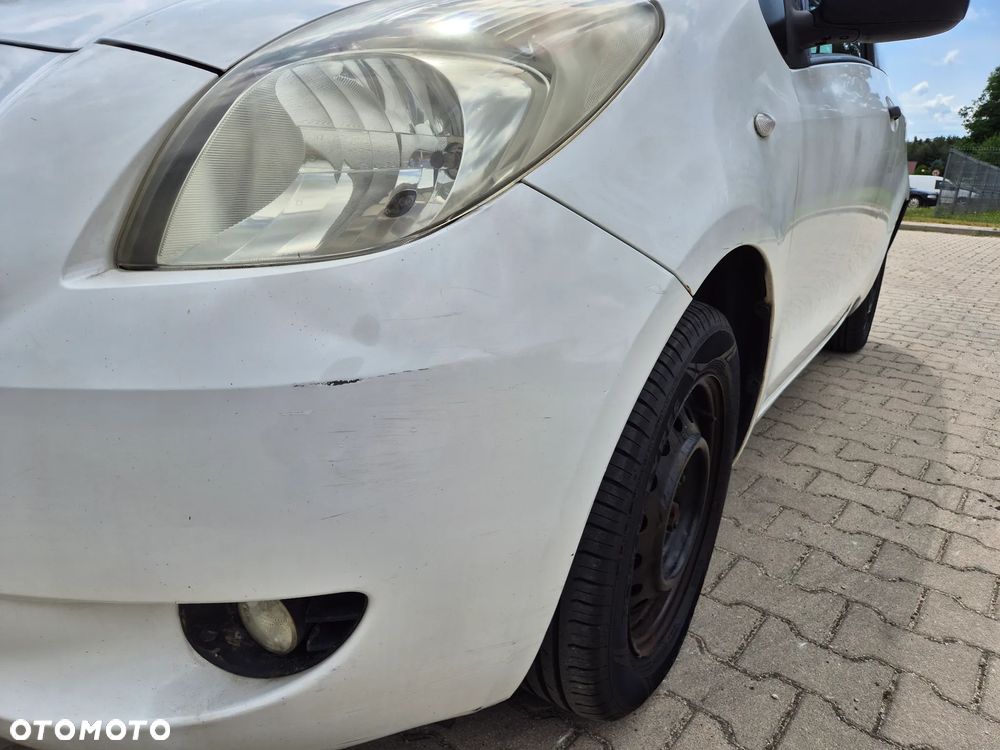 Toyota Yaris - 20