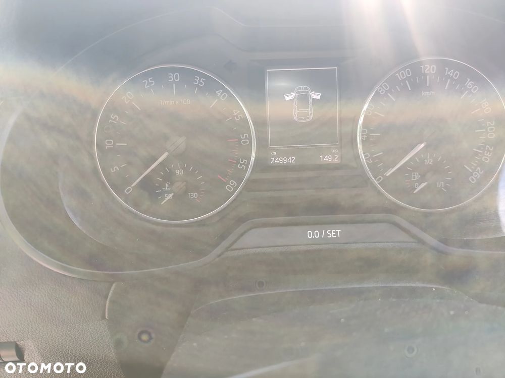 Skoda Octavia 2.0 TDI Edition - 8