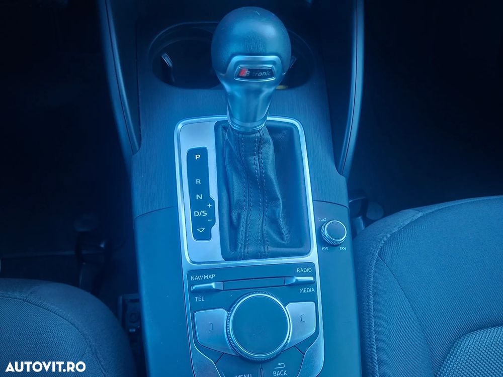 Audi A3 2.0 TDI S tronic Sport - 16