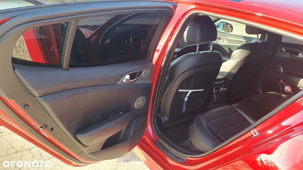 Kia Stinger 3.3 T-GDI V6 GT AWD - 12