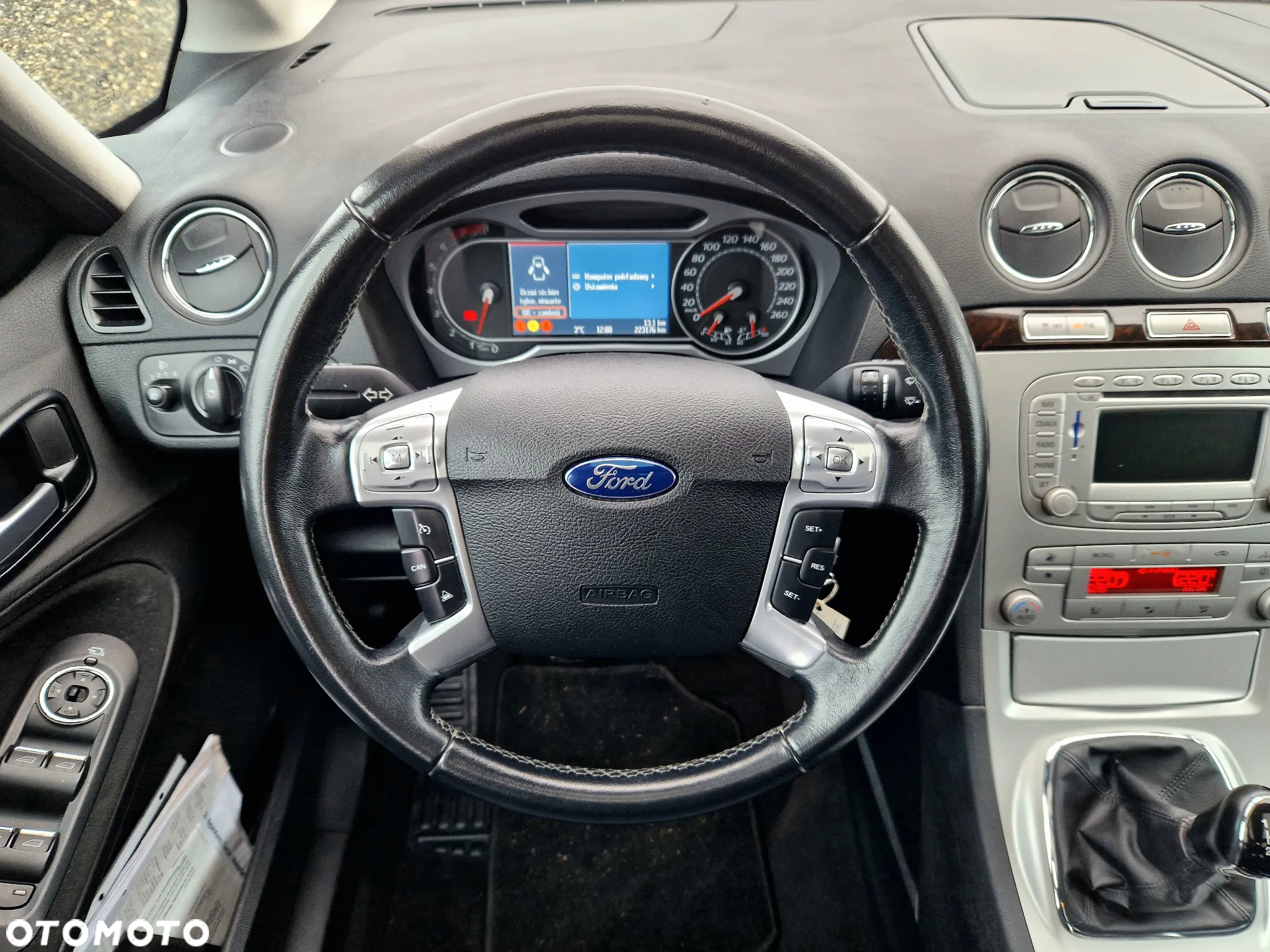 Ford Galaxy 2.0 Ghia - 20