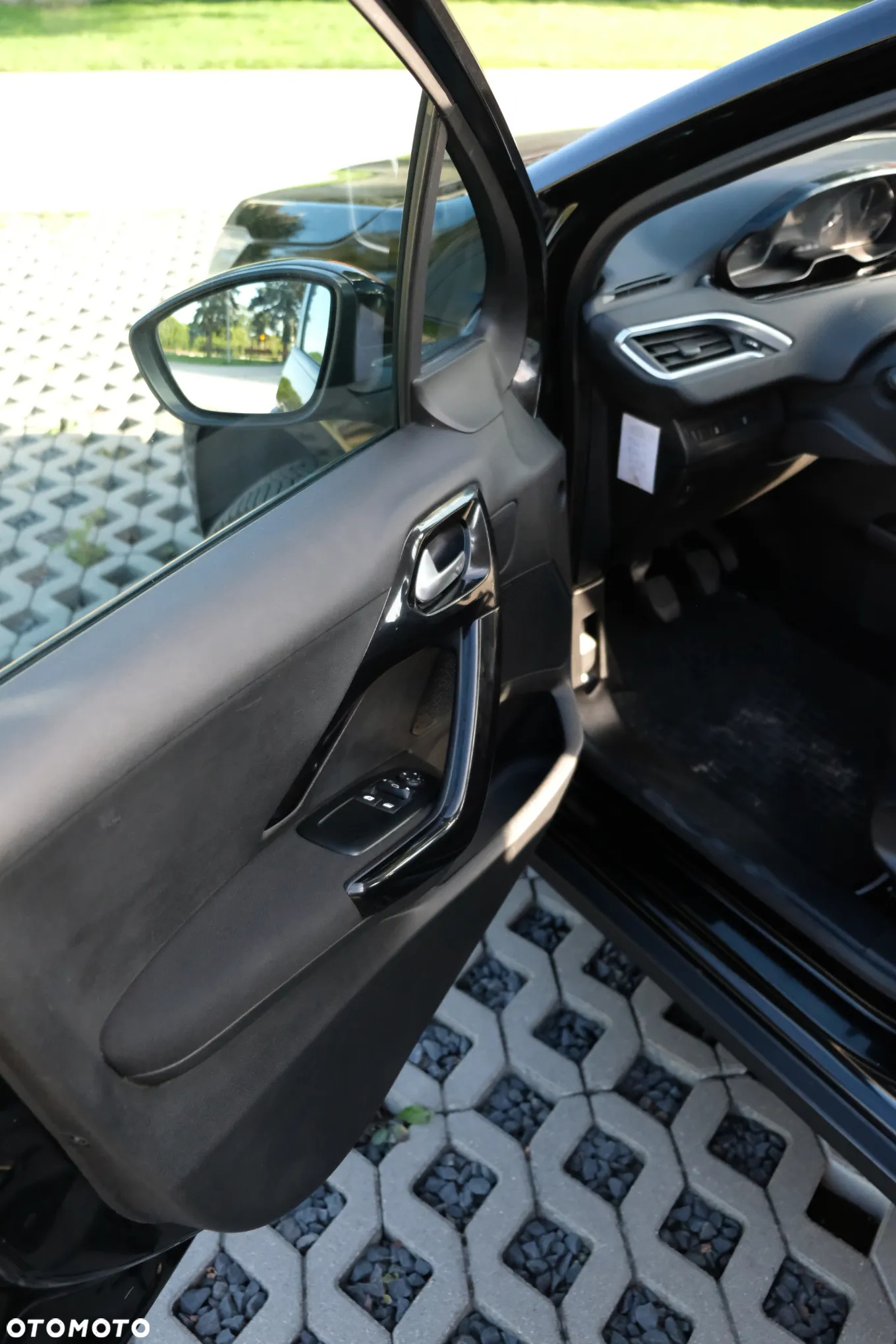 Peugeot 2008 1.6 BlueHDi Active - 10
