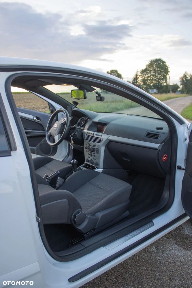 Opel Astra 1.6 T Sport - 28