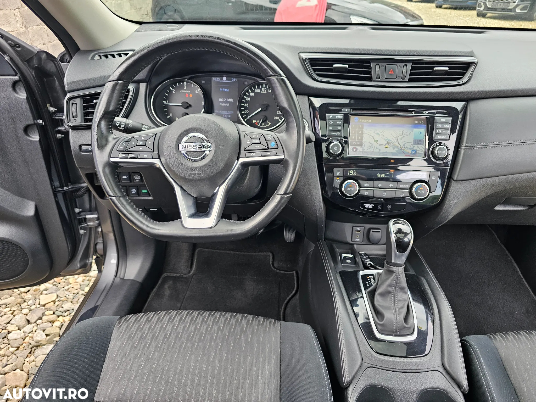 Nissan X-Trail 1.7 dCi ALL-MODE 4x4i Xtronic N-TEC - 34