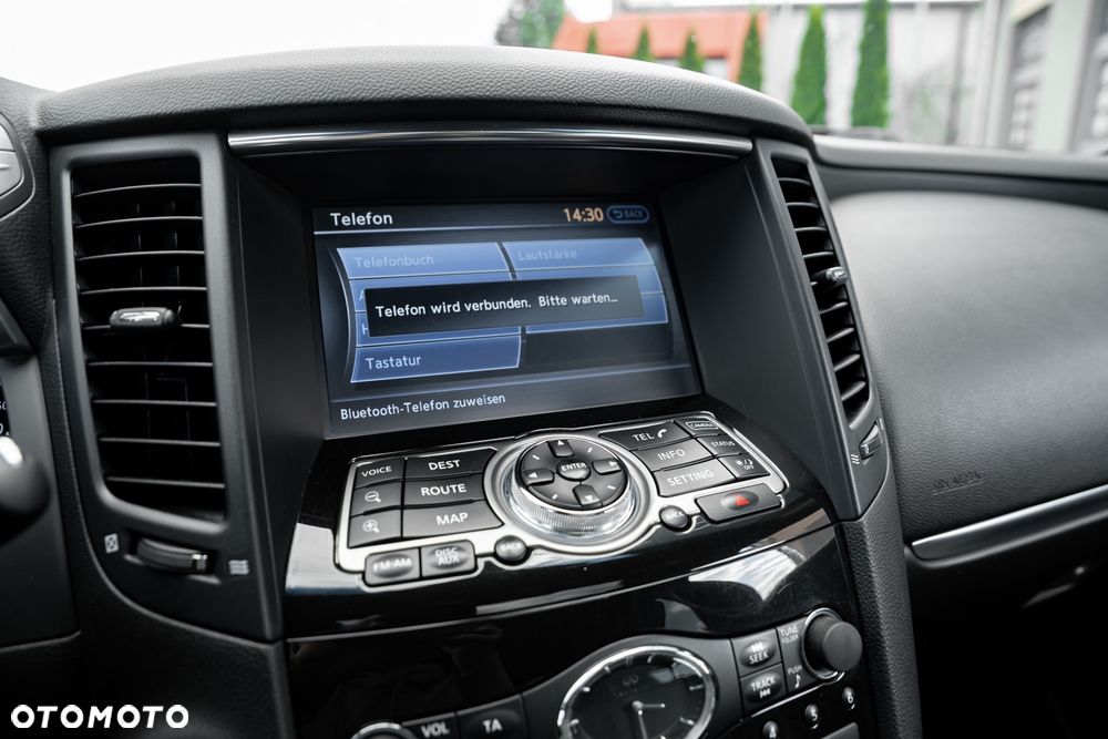 Infiniti QX70 3.0d S - 33