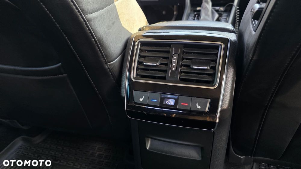 Skoda Superb 2.0 TSI Ambition DSG - 9