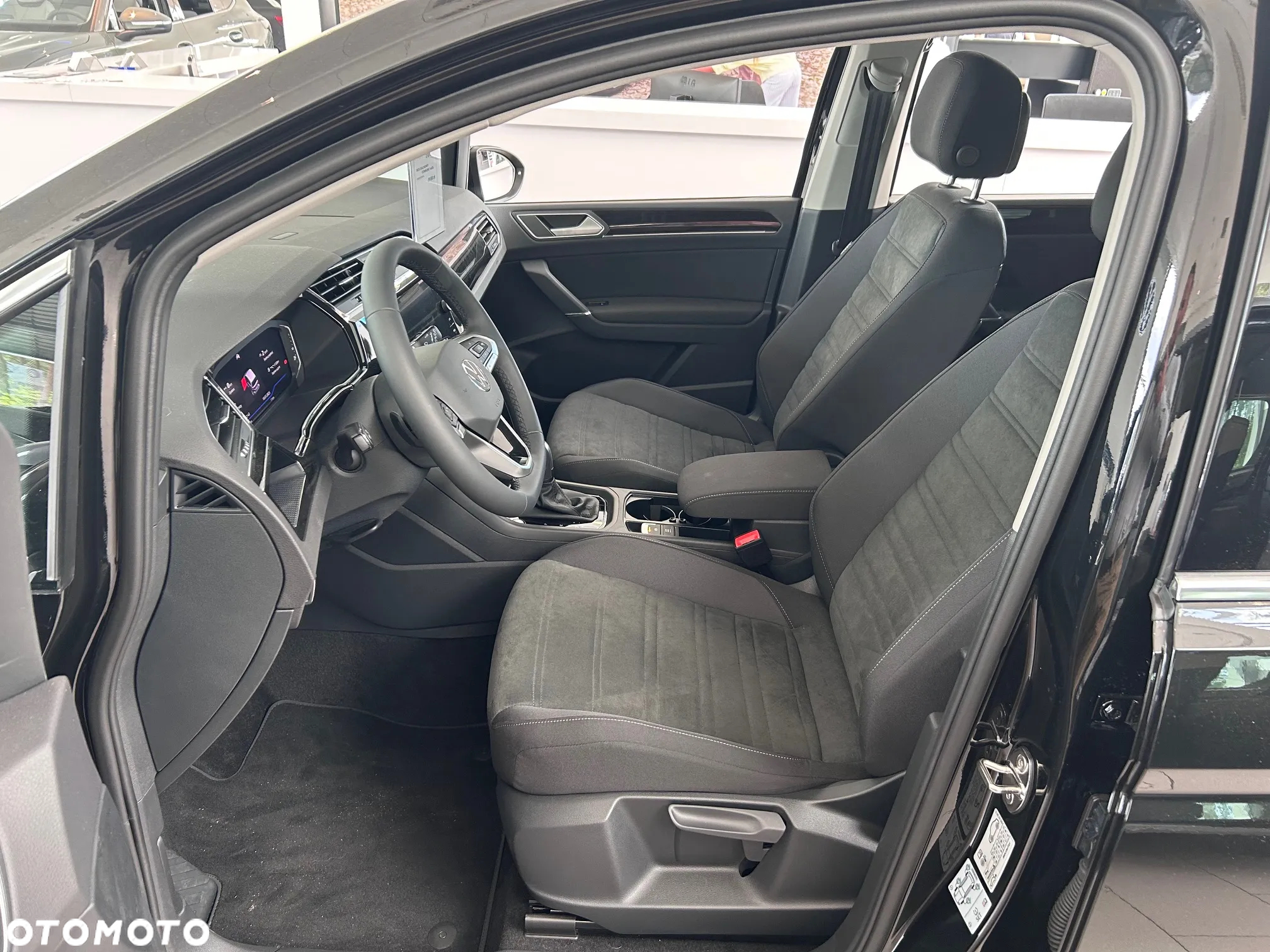 Volkswagen Touran 1.5 TSI EVO Highline DSG - 5