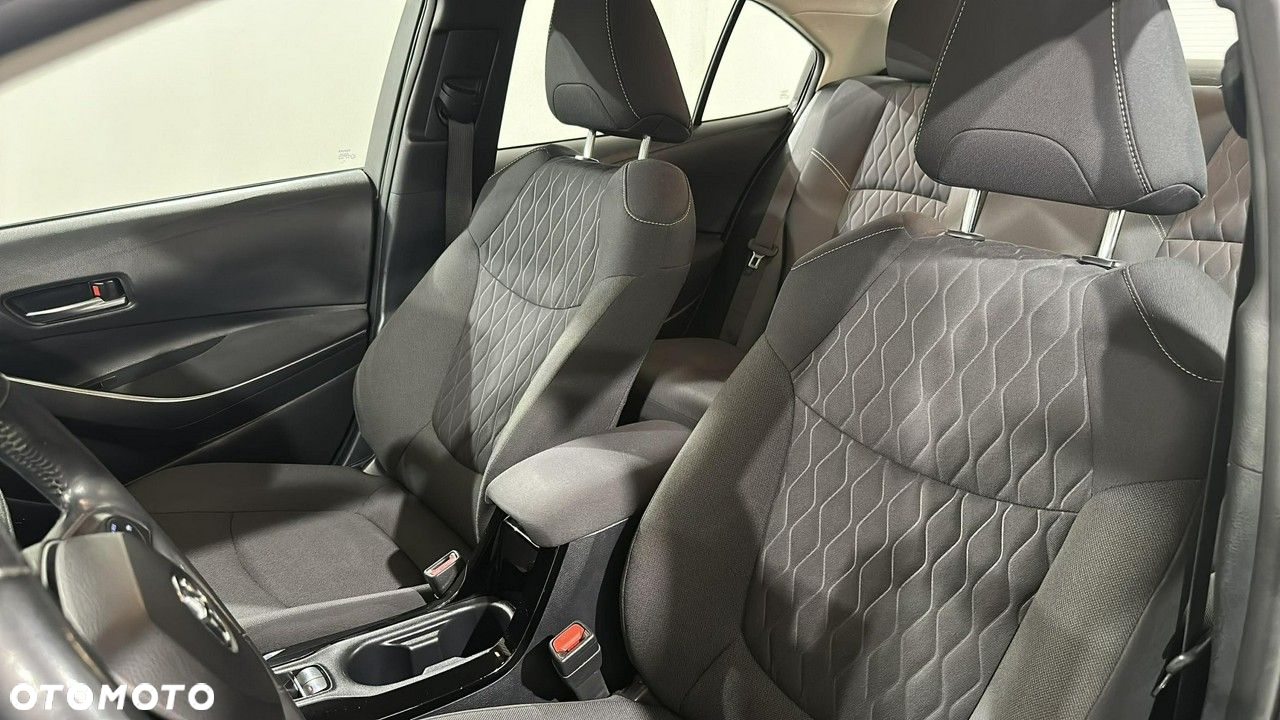 Toyota Corolla - 12