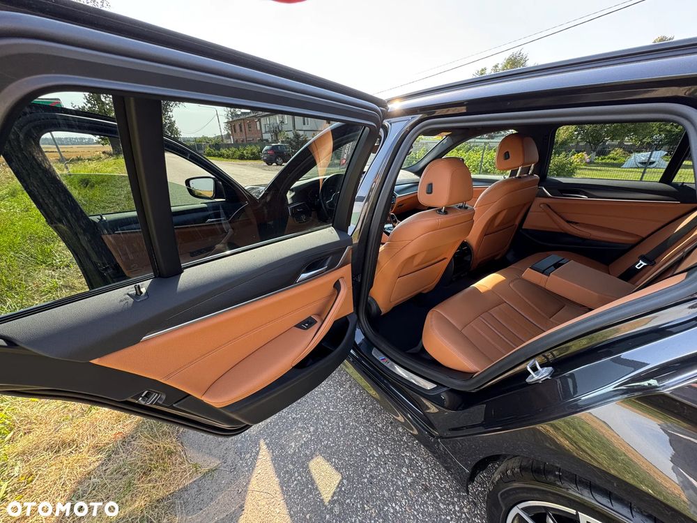 BMW Seria 5 518d M Sport - 25
