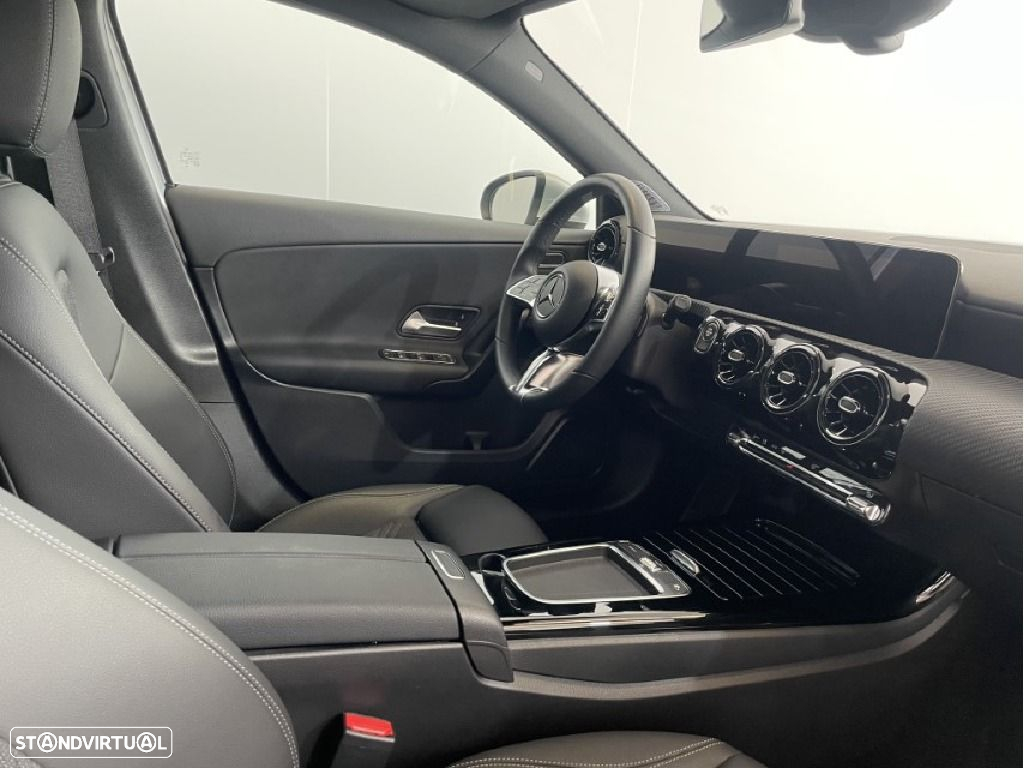 Mercedes-Benz A 250 e - 14