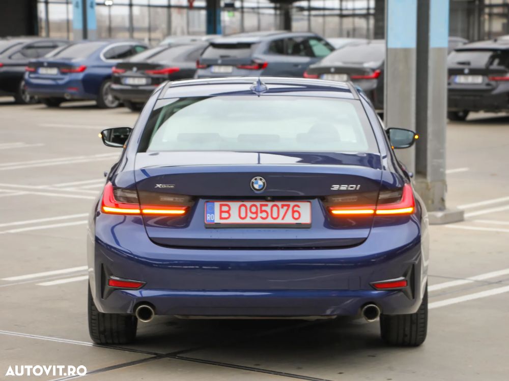 BMW Seria 3 320i xDrive Aut. - 23