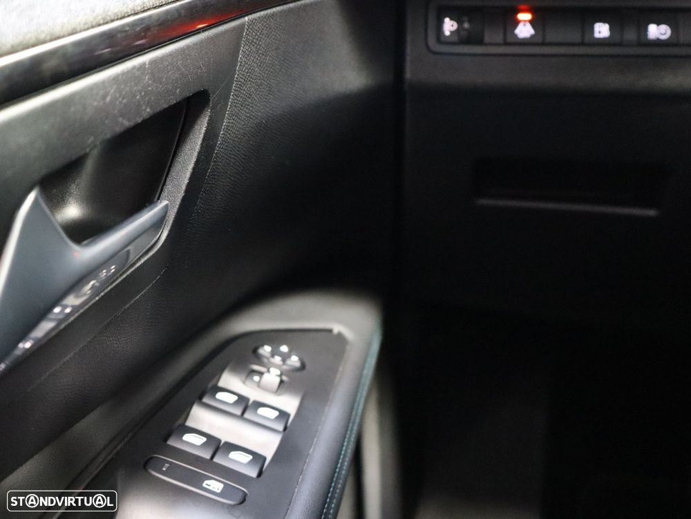 Peugeot 3008 1.6 Hybrid Allure e-EAT8 - 19