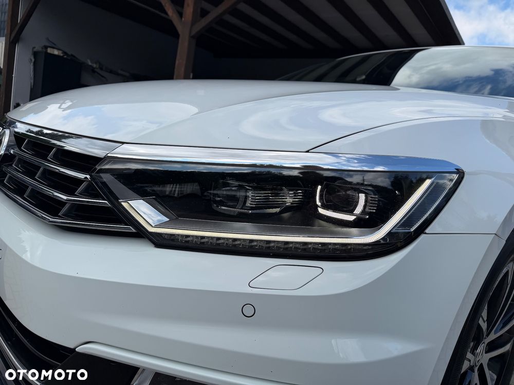 Volkswagen Passat - 25