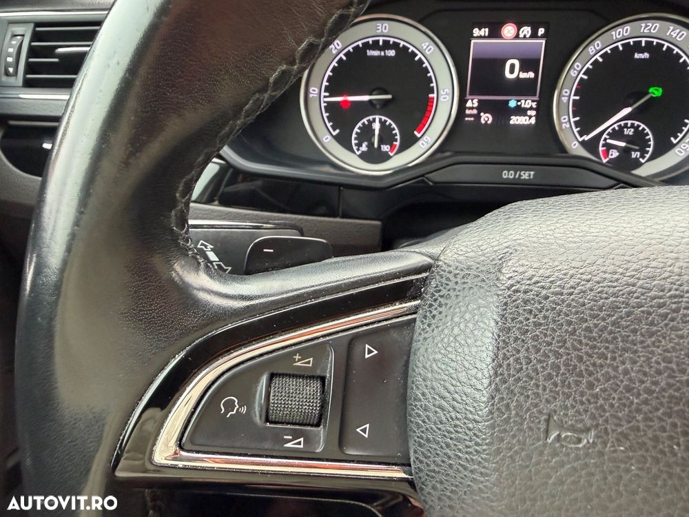 Skoda Superb Combi 2.0 TDI DSG 4X4 Laurin & Klement - 29