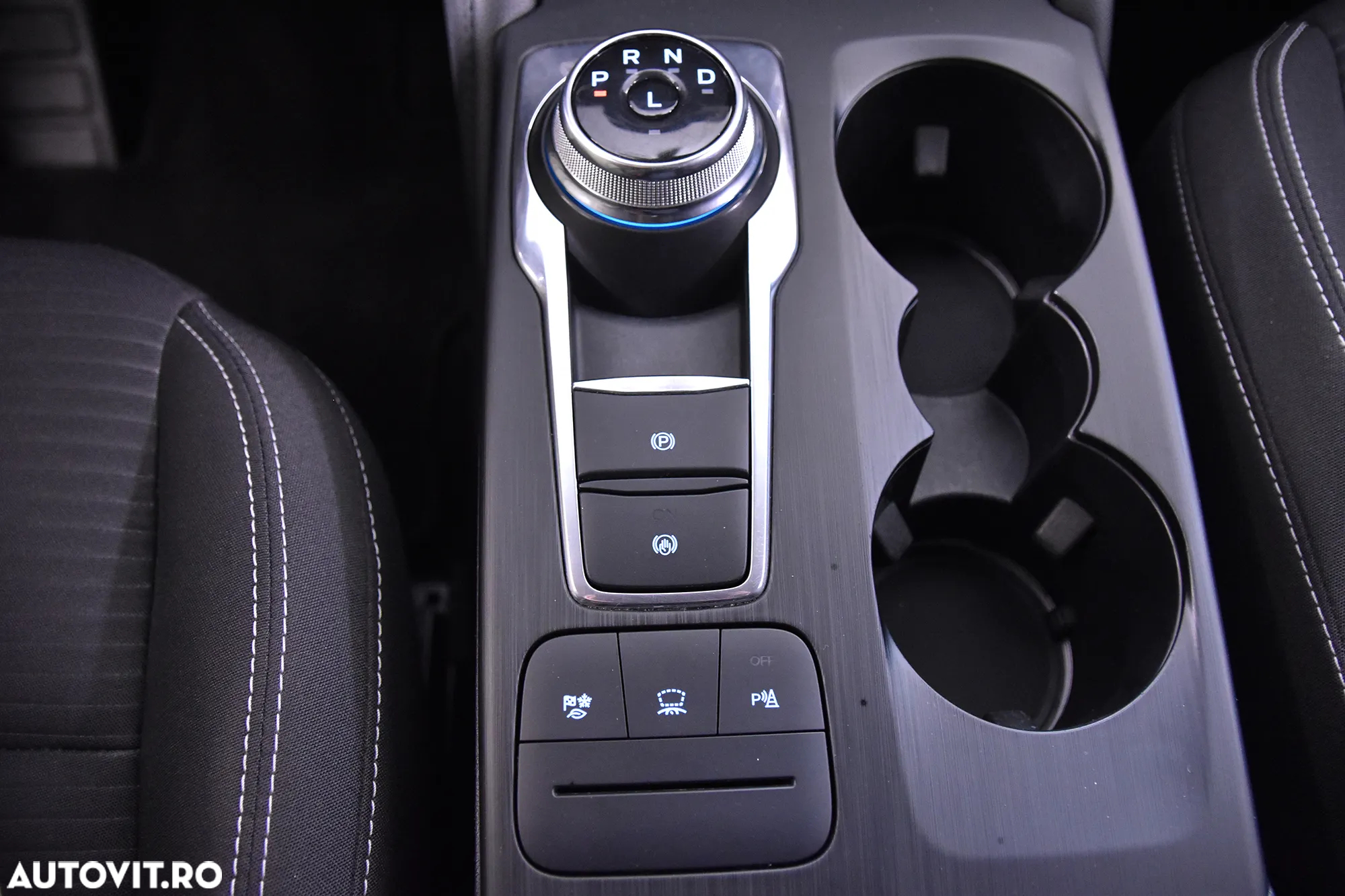 Ford Kuga - 17