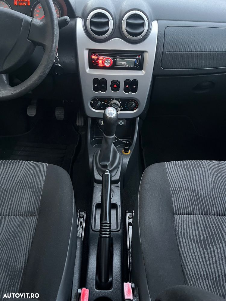Dacia Logan - 18