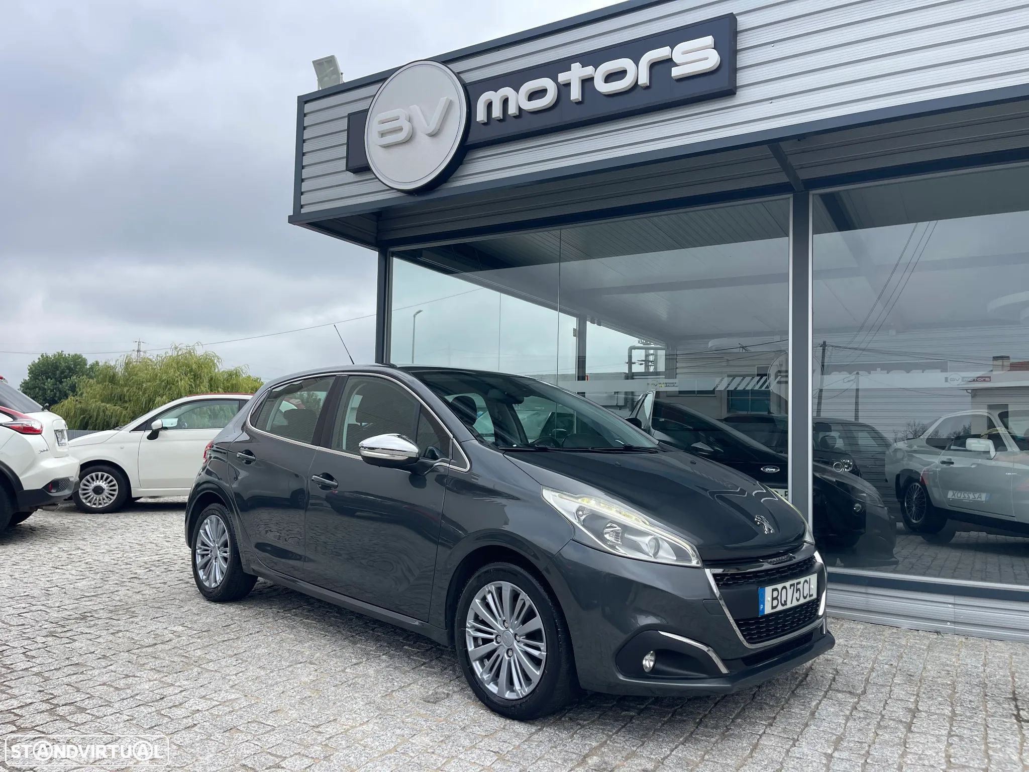 Peugeot 208 1.2 PureTech Allure - 1