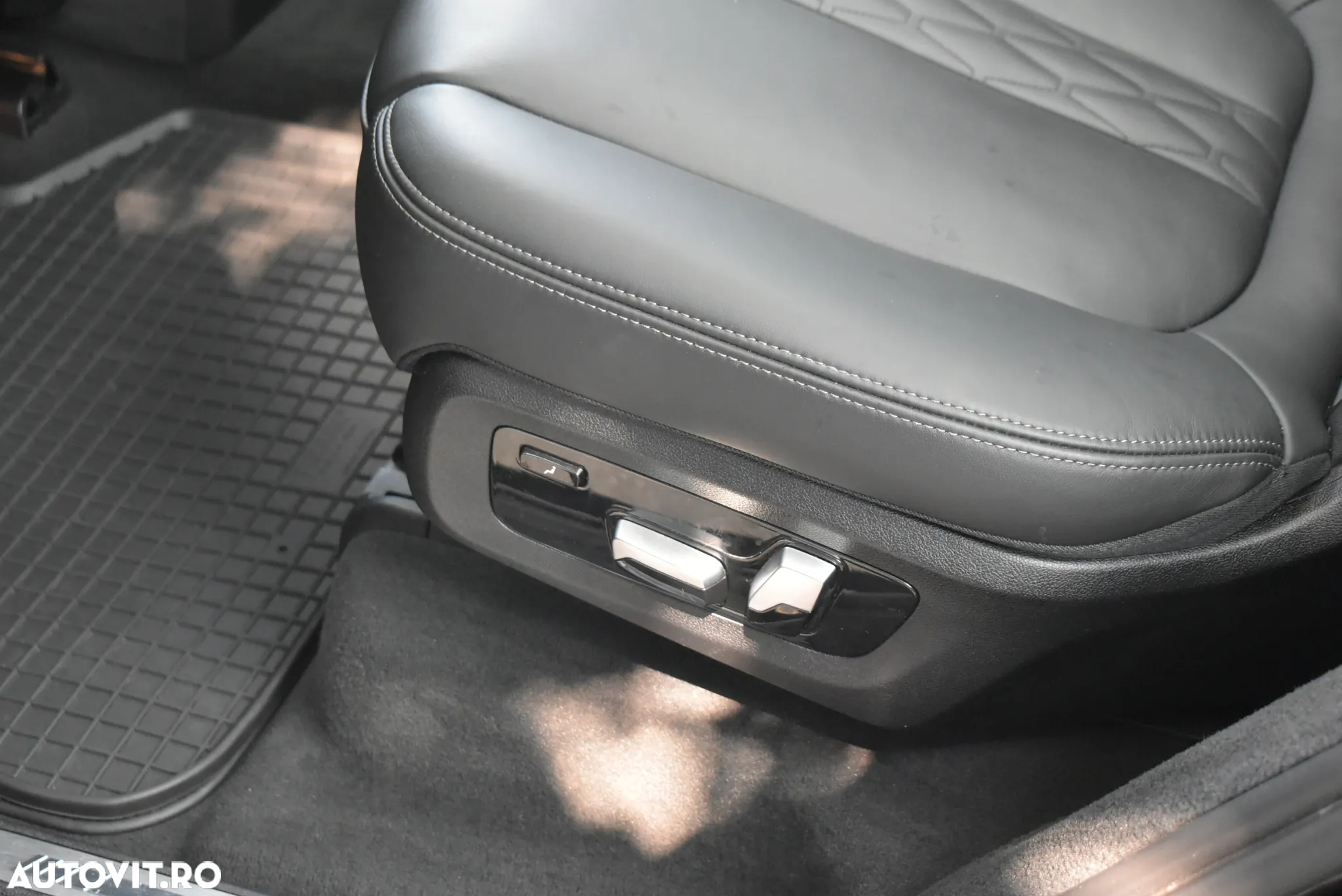 BMW X7 M60i xDrive AT MHEV - 34