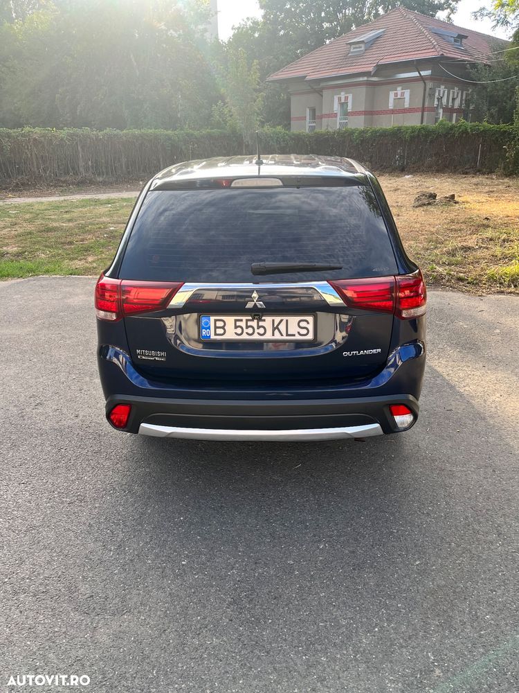 Mitsubishi Outlander 2.2 DI-D AS&G 6MT 4WD Invite A01 - 12