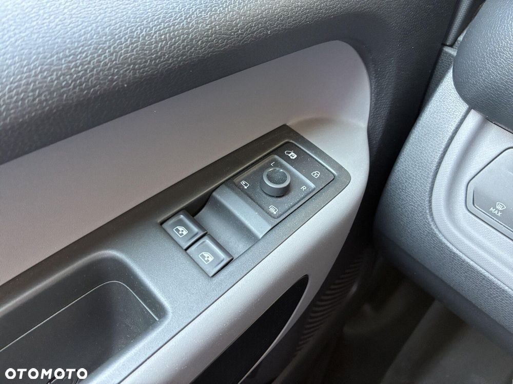 Volkswagen ID. Buzz Cargo 204 KM 82 kWh r. o. 2989 mm - 22