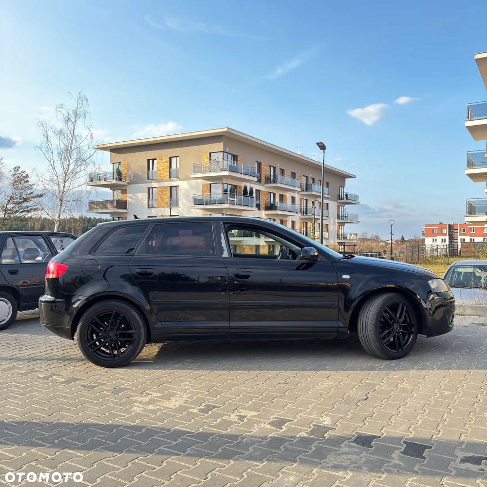Audi A3 Sportback - 4