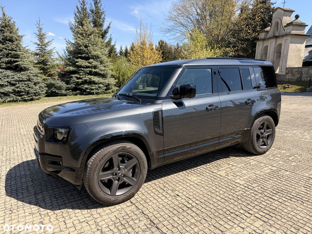 Land Rover Defender - 1