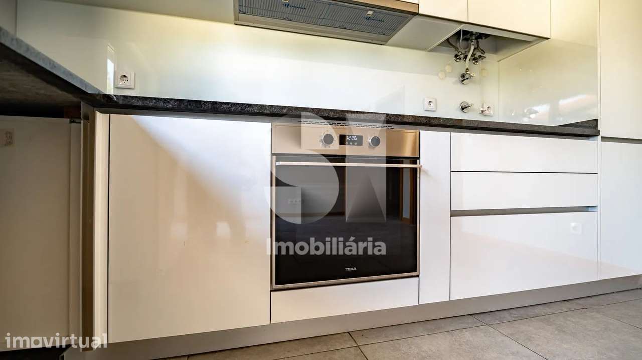 Vivenda térrea T3 isolada com jardim e terreno - Grande imagem: 4/49