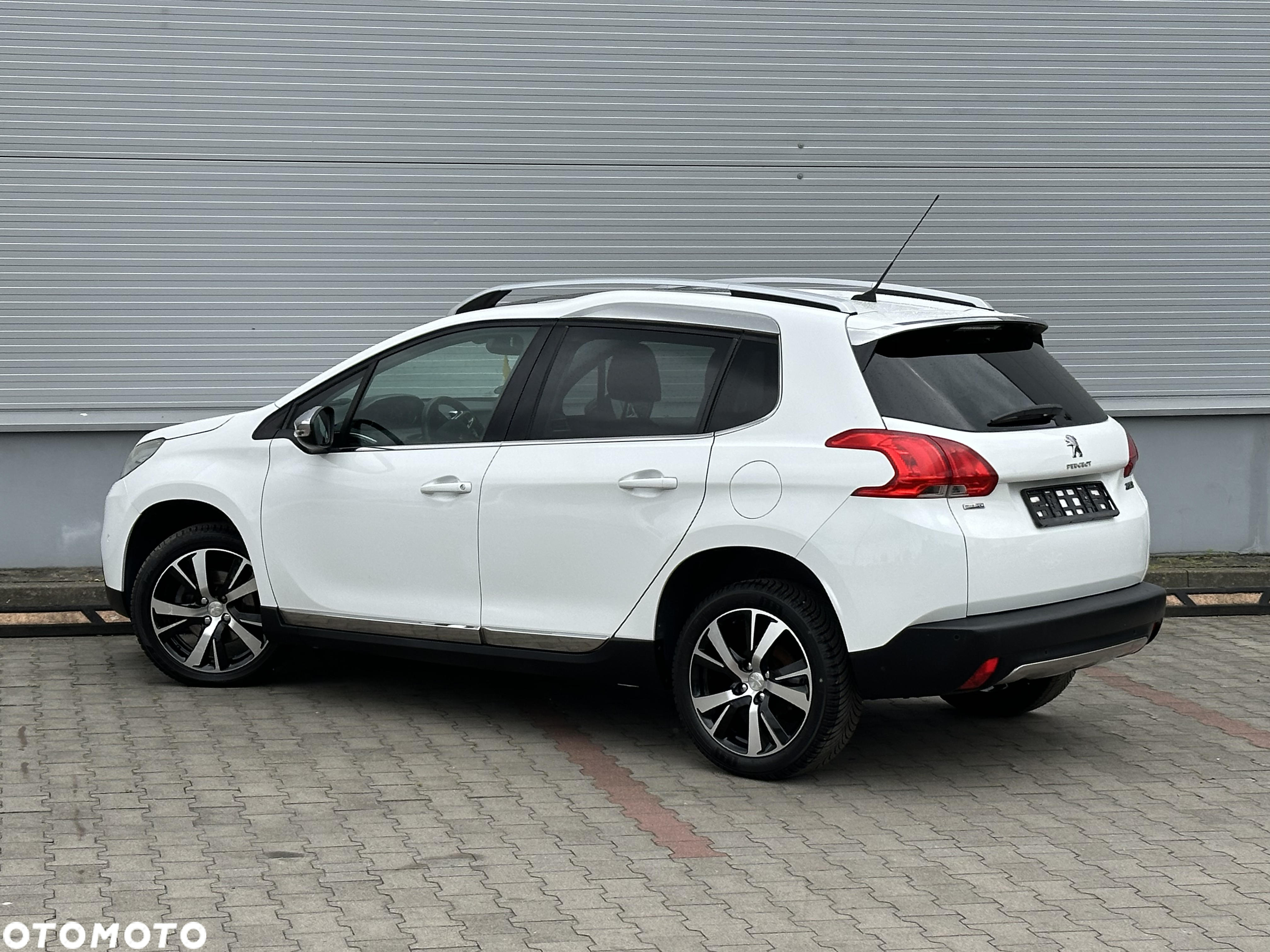Peugeot 2008 1.6 BlueHDi Allure - 6