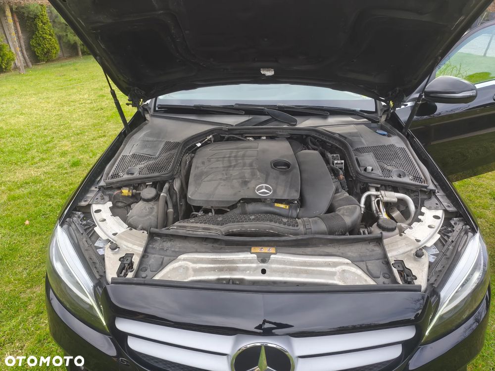 Mercedes-Benz Klasa C 200 4MATIC 9G-TRONIC - 37