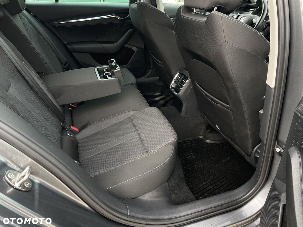 Skoda Octavia 1.5 TSI ACT Style - 9