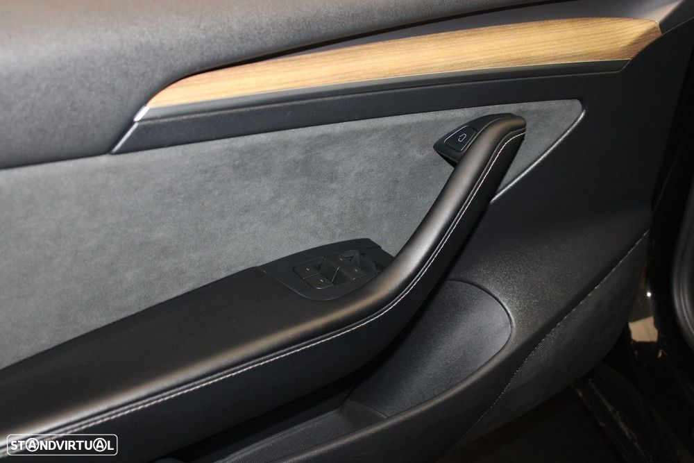 Tesla Model 3 Long Range Tração Traseira - 22