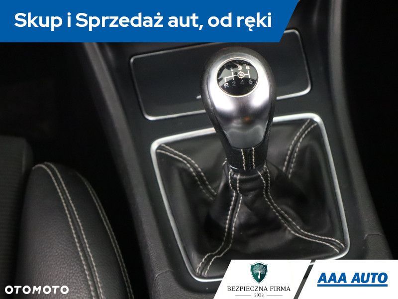 Mercedes-Benz CLA - 15