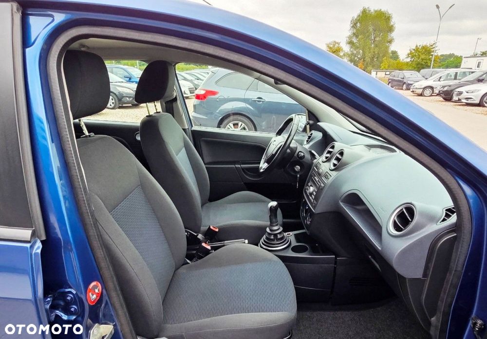 Ford Fiesta - 23