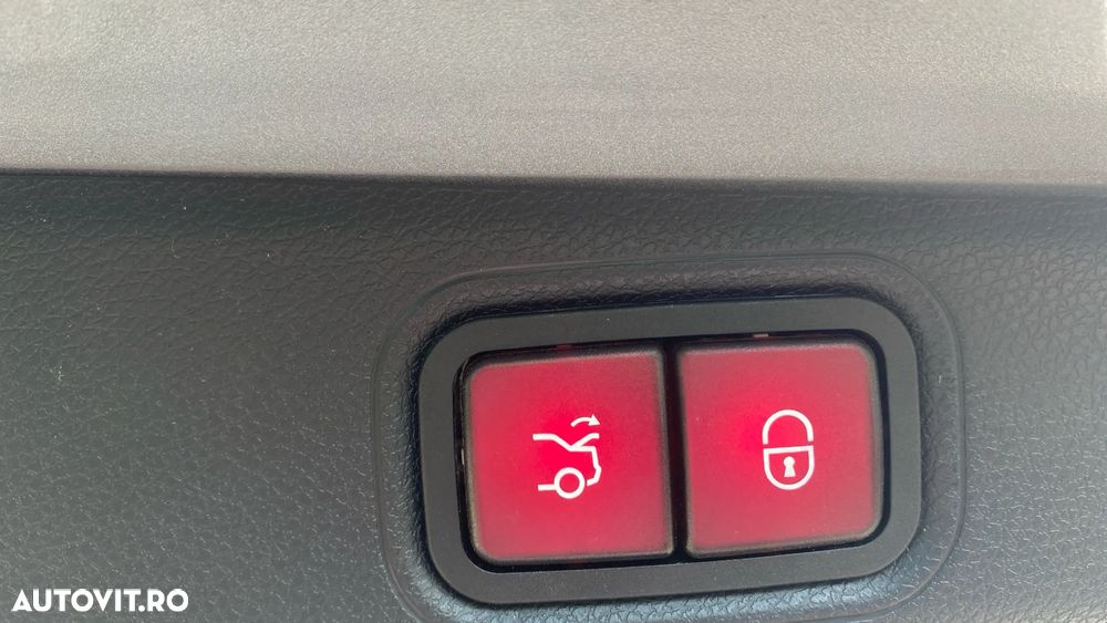 Mercedes-Benz E 220 d All-Terrain 4MATIC Aut. - 12