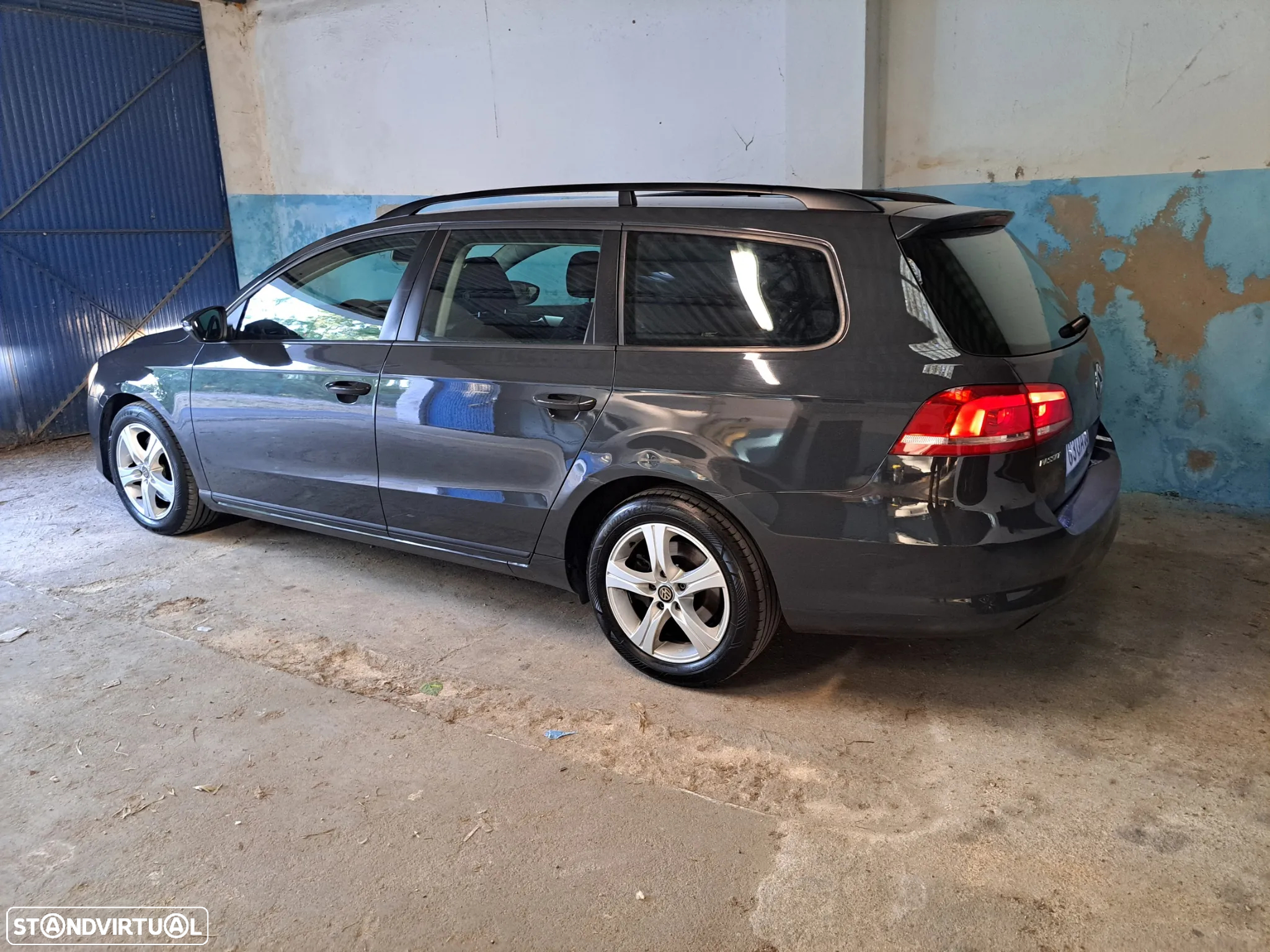 VW Passat Variant 1.6 TDI BlueMotion - 32