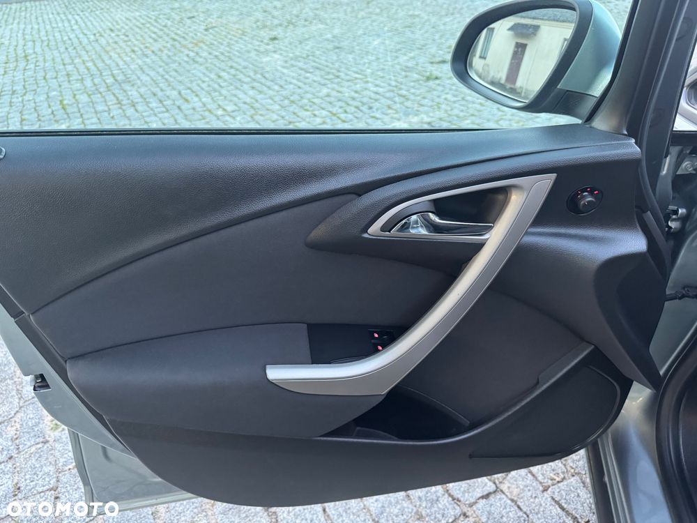 Opel Astra 1.6 Color Edition - 22