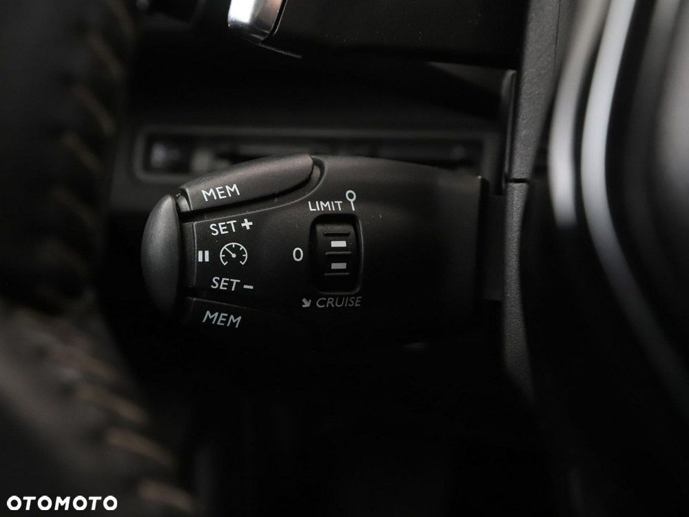 Peugeot 3008 BlueHDi 130 Stop & Start EAT8 Active Business-Paket - 34