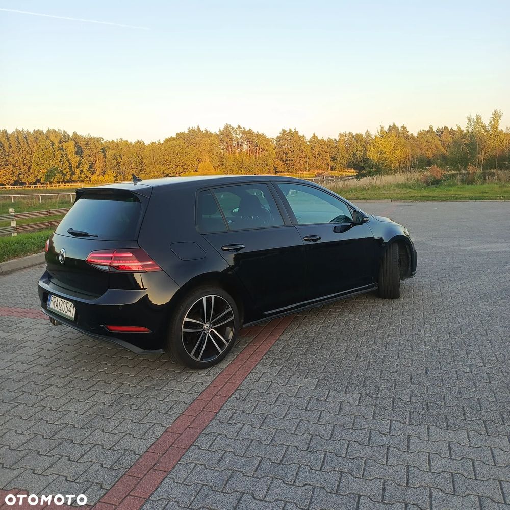 Volkswagen Golf - 5